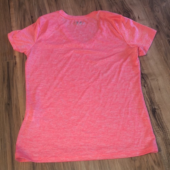 Under armor top - Picture 5 of 6
